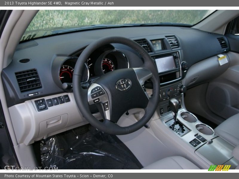 Ash Interior - 2013 Highlander SE 4WD 