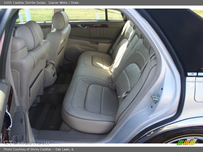 Glacier White / Shale 2005 Cadillac DeVille Sedan