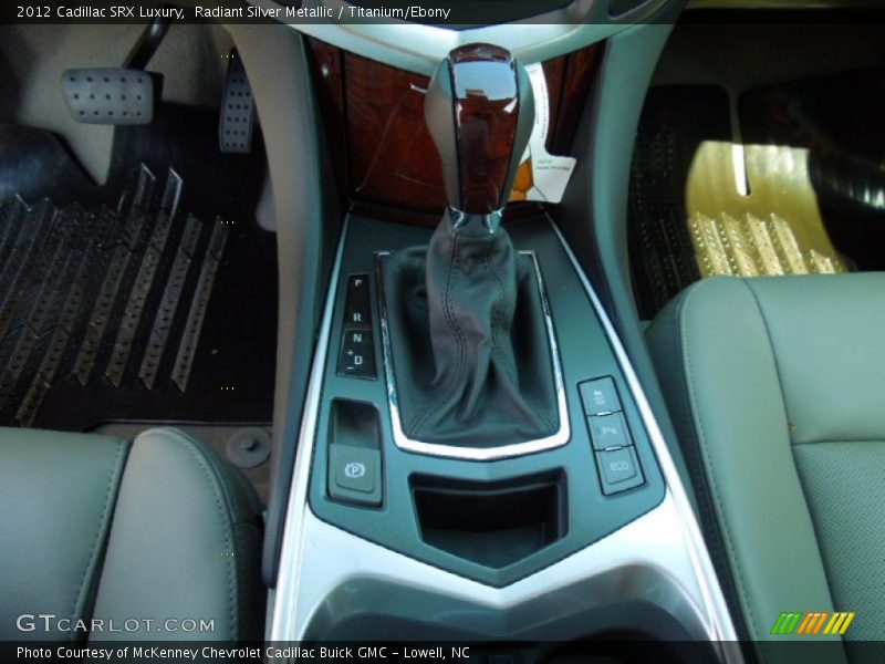 Radiant Silver Metallic / Titanium/Ebony 2012 Cadillac SRX Luxury