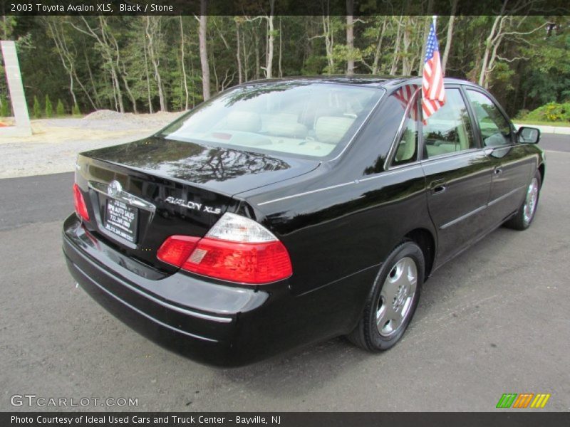 Black / Stone 2003 Toyota Avalon XLS