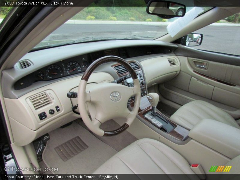 Black / Stone 2003 Toyota Avalon XLS