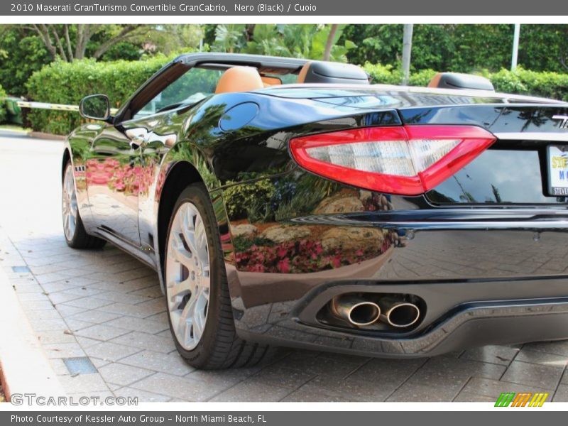 Nero (Black) / Cuoio 2010 Maserati GranTurismo Convertible GranCabrio