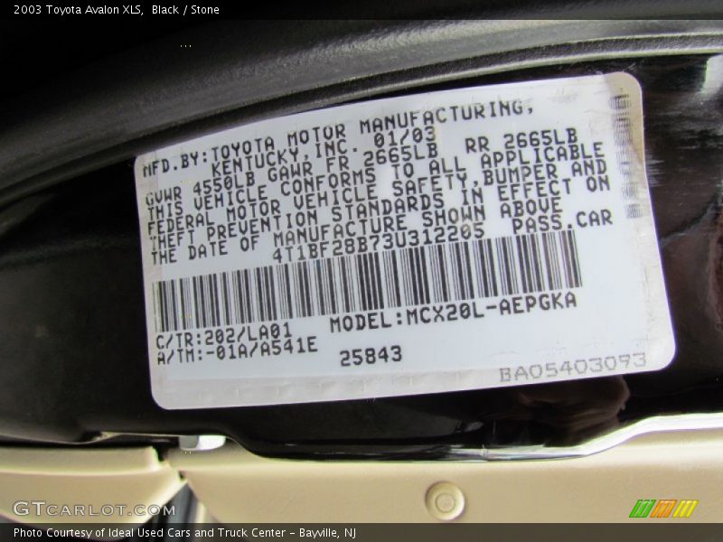 Black / Stone 2003 Toyota Avalon XLS