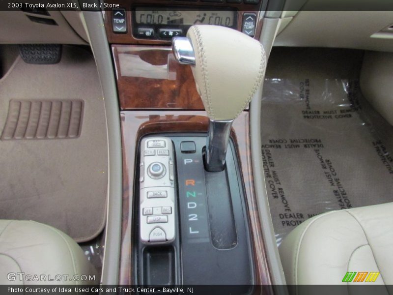 Black / Stone 2003 Toyota Avalon XLS