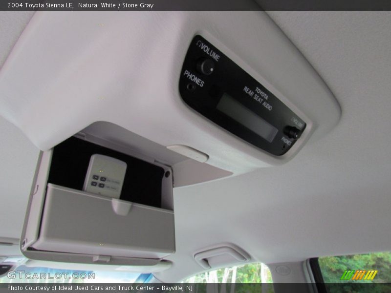 Natural White / Stone Gray 2004 Toyota Sienna LE