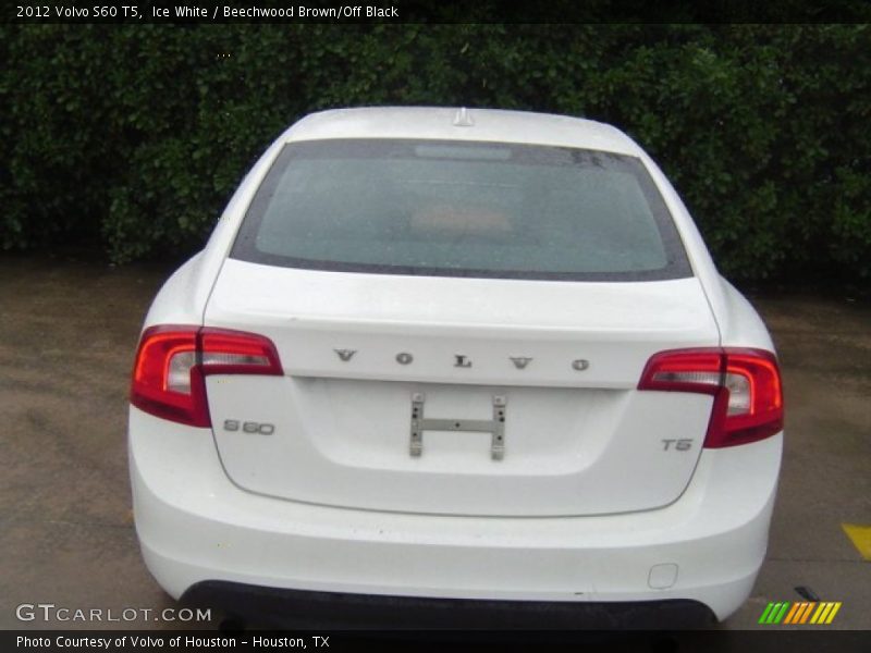 Ice White / Beechwood Brown/Off Black 2012 Volvo S60 T5