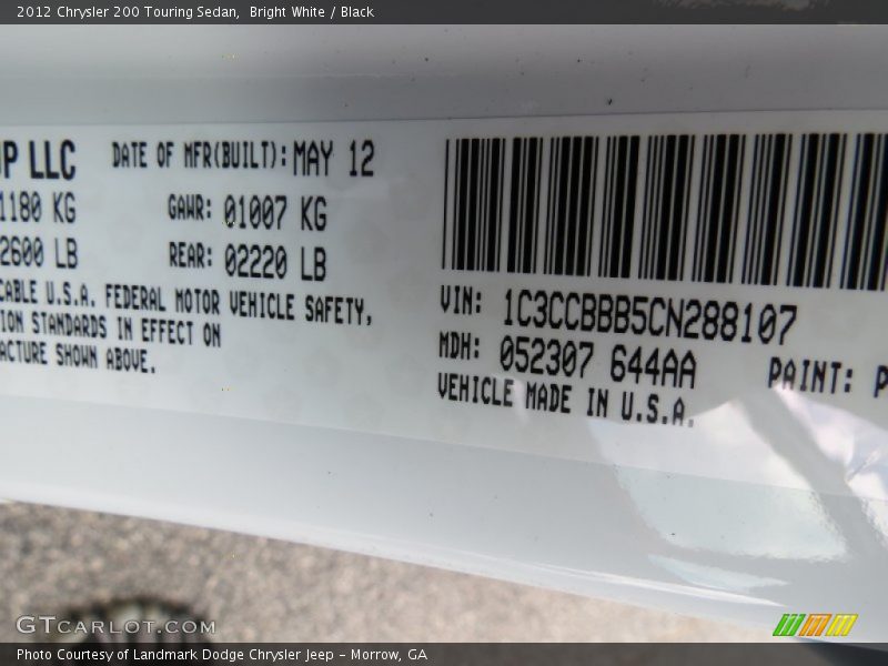 Bright White / Black 2012 Chrysler 200 Touring Sedan