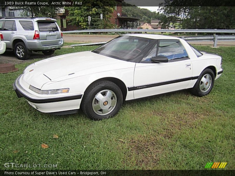 Front 3/4 View of 1989 Reatta Coupe