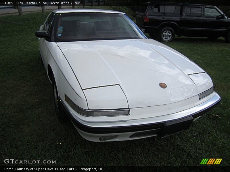 Arctic White / Red 1989 Buick Reatta Coupe