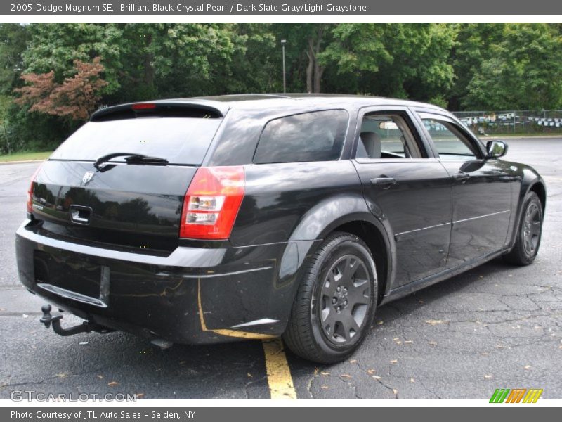 Brilliant Black Crystal Pearl / Dark Slate Gray/Light Graystone 2005 Dodge Magnum SE