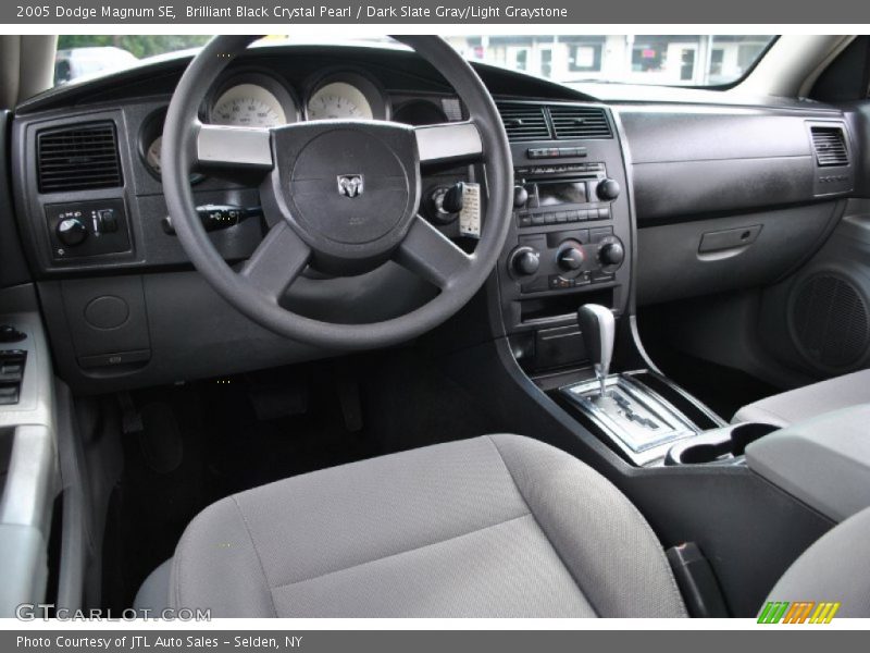 Brilliant Black Crystal Pearl / Dark Slate Gray/Light Graystone 2005 Dodge Magnum SE