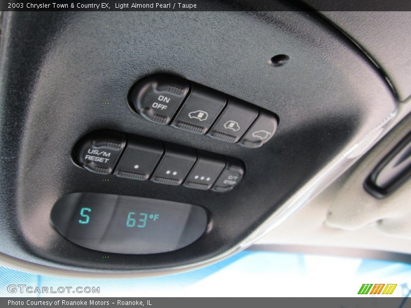 Controls of 2003 Town & Country EX