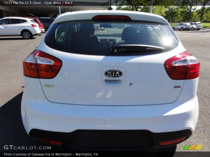 Clear White / Black 2013 Kia Rio LX 5-Door