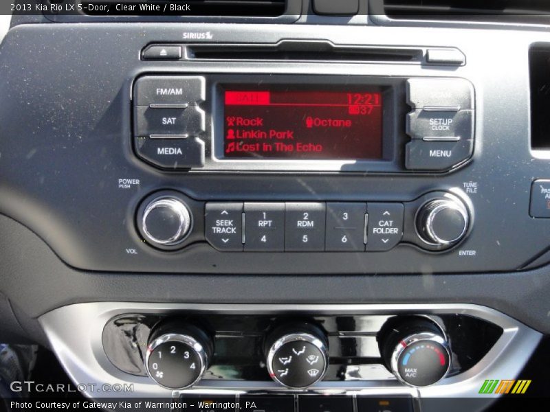 Clear White / Black 2013 Kia Rio LX 5-Door