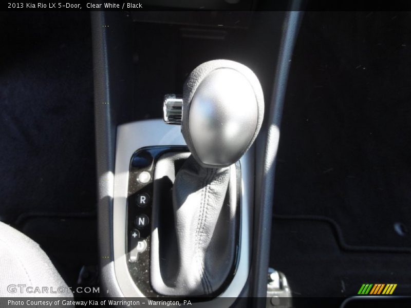 Clear White / Black 2013 Kia Rio LX 5-Door