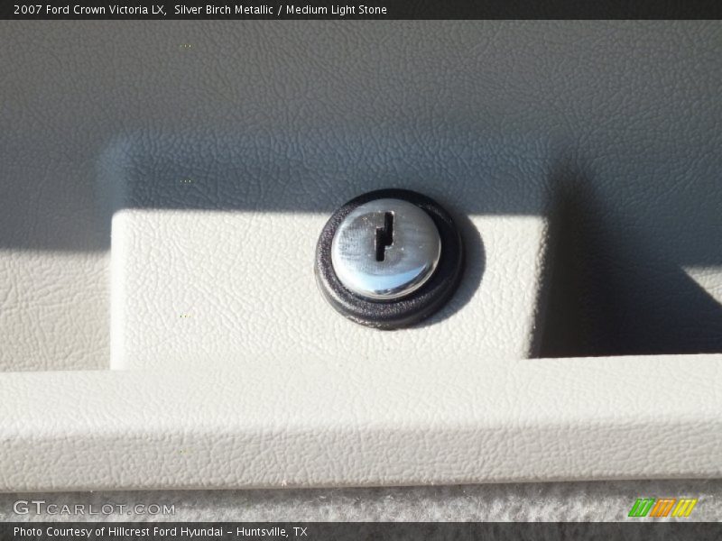 Silver Birch Metallic / Medium Light Stone 2007 Ford Crown Victoria LX