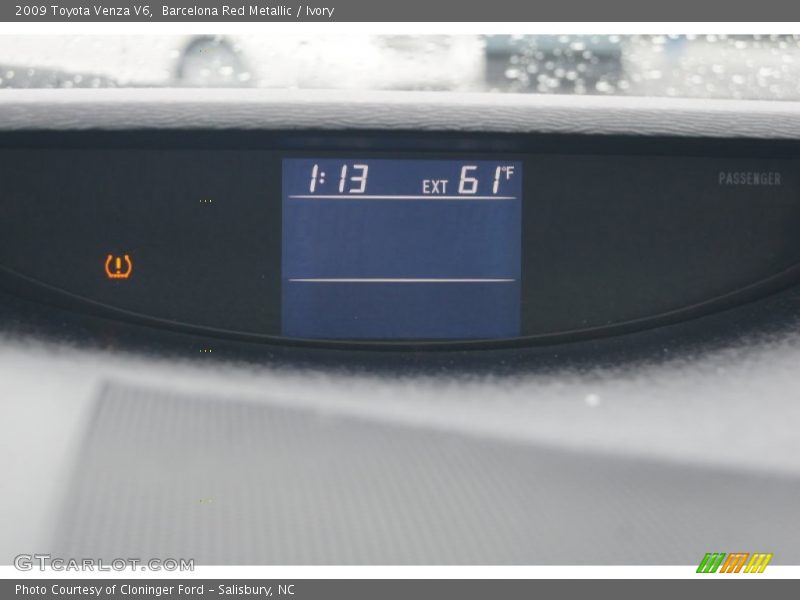 Barcelona Red Metallic / Ivory 2009 Toyota Venza V6