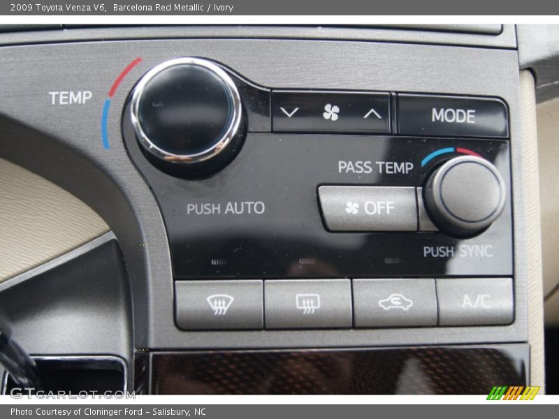 Barcelona Red Metallic / Ivory 2009 Toyota Venza V6