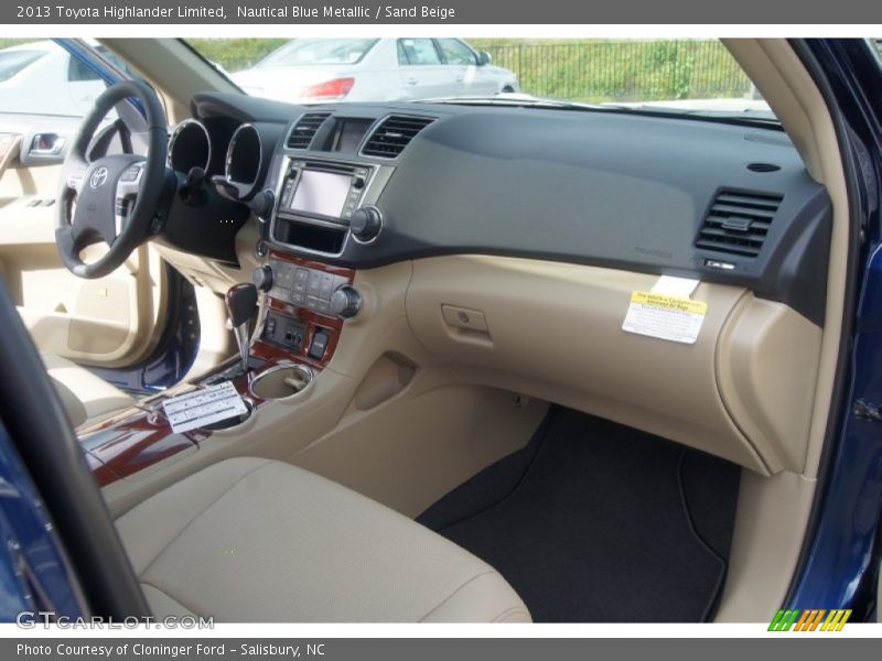 Dashboard of 2013 Highlander Limited