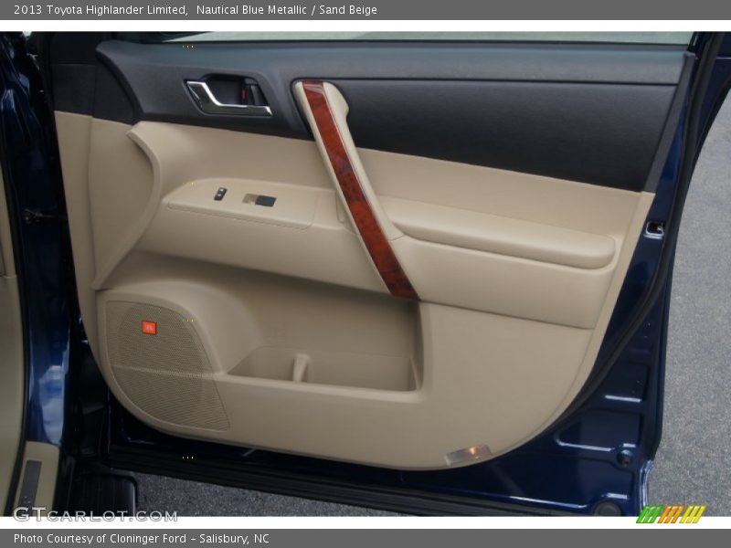 Door Panel of 2013 Highlander Limited