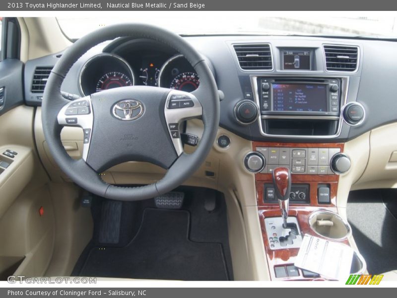 Dashboard of 2013 Highlander Limited