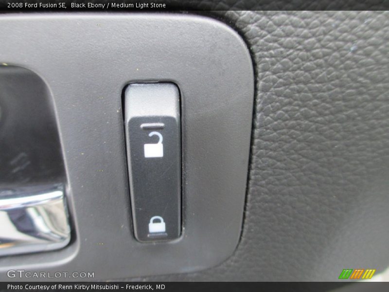 Black Ebony / Medium Light Stone 2008 Ford Fusion SE