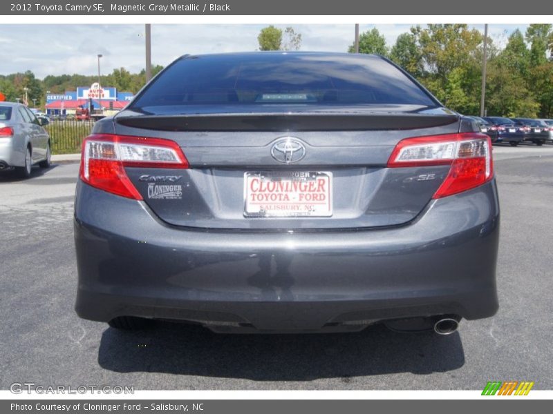 Magnetic Gray Metallic / Black 2012 Toyota Camry SE