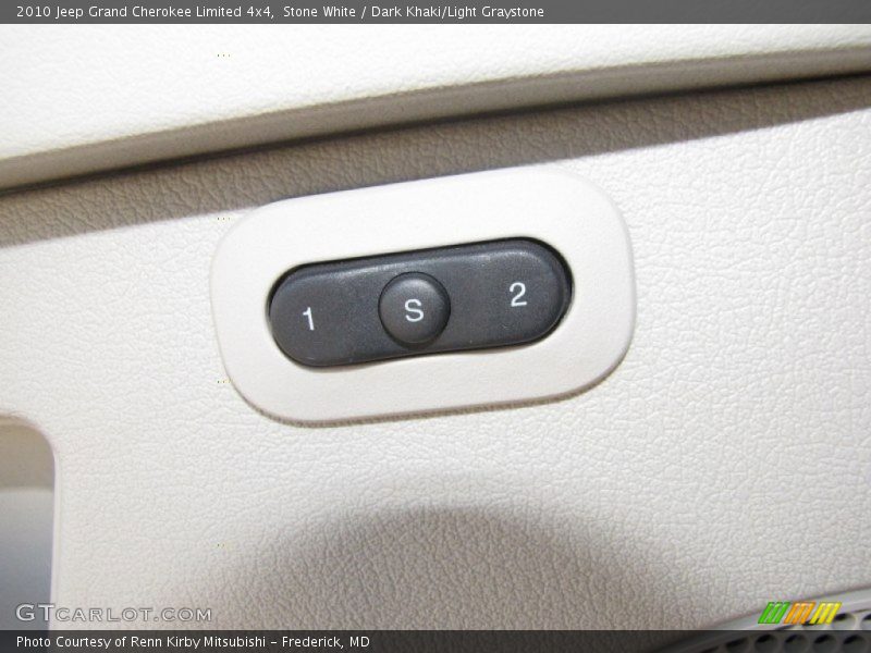 Stone White / Dark Khaki/Light Graystone 2010 Jeep Grand Cherokee Limited 4x4