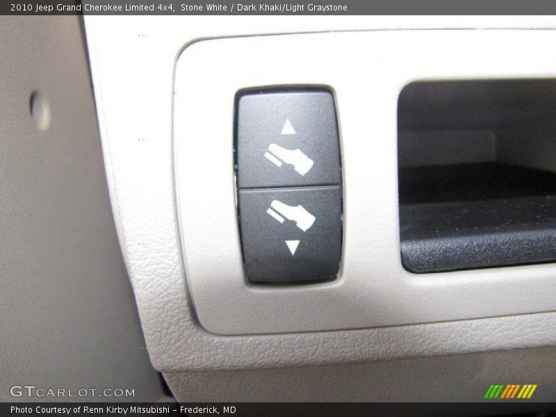 Stone White / Dark Khaki/Light Graystone 2010 Jeep Grand Cherokee Limited 4x4