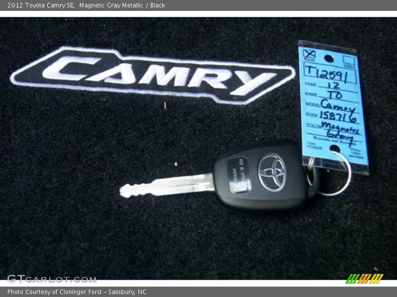Magnetic Gray Metallic / Black 2012 Toyota Camry SE