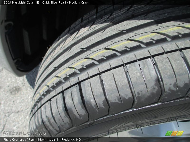 Quick Silver Pearl / Medium Gray 2009 Mitsubishi Galant ES