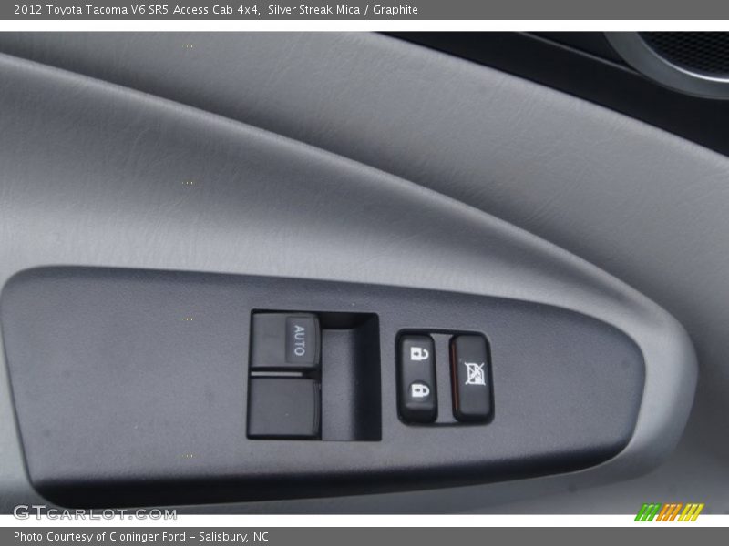 Silver Streak Mica / Graphite 2012 Toyota Tacoma V6 SR5 Access Cab 4x4