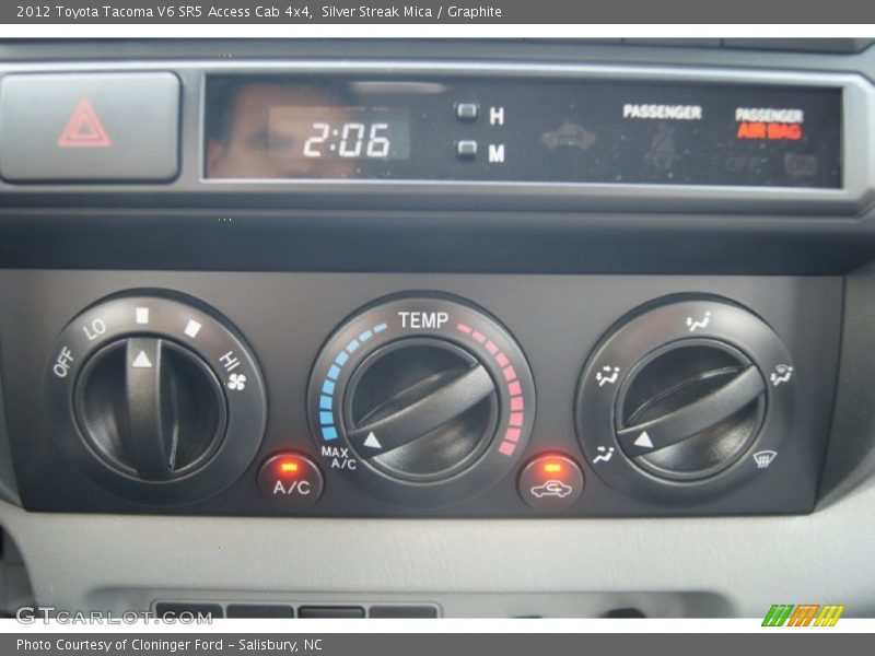 Controls of 2012 Tacoma V6 SR5 Access Cab 4x4