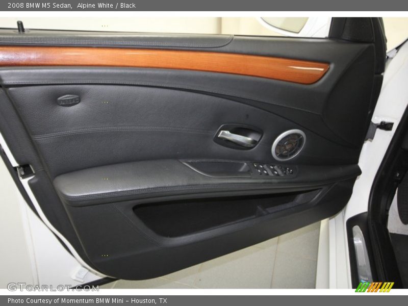 Door Panel of 2008 M5 Sedan