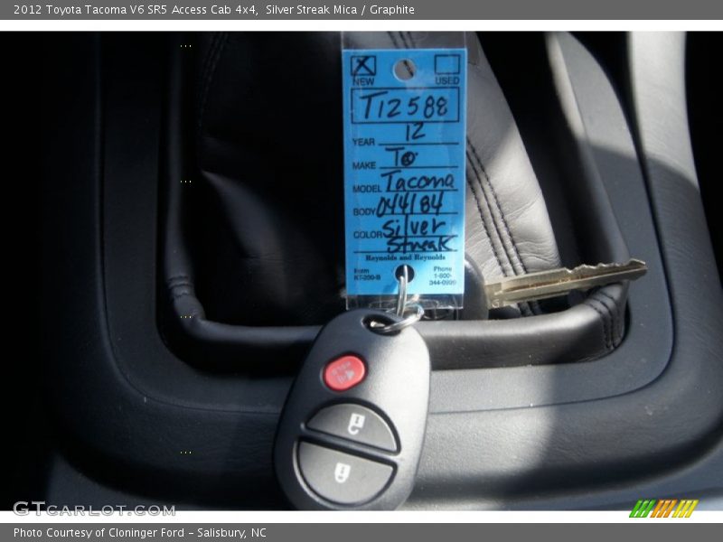 Silver Streak Mica / Graphite 2012 Toyota Tacoma V6 SR5 Access Cab 4x4