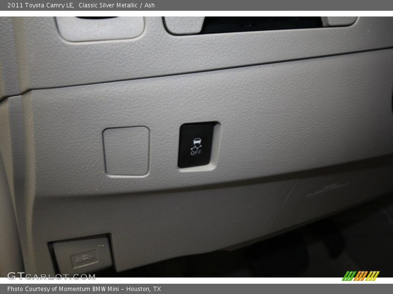 Classic Silver Metallic / Ash 2011 Toyota Camry LE