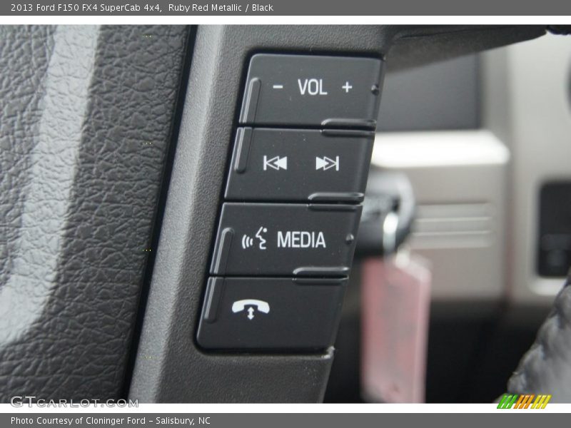 Controls of 2013 F150 FX4 SuperCab 4x4