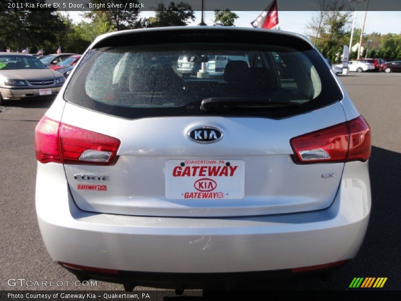Bright Silver / Black 2011 Kia Forte EX 5 Door