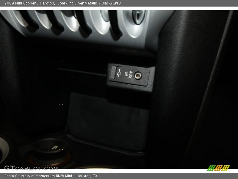 Sparkling Silver Metallic / Black/Grey 2009 Mini Cooper S Hardtop