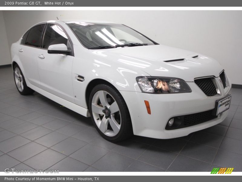 White Hot / Onyx 2009 Pontiac G8 GT