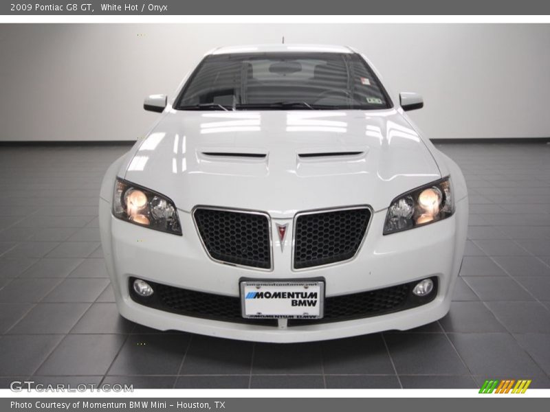 White Hot / Onyx 2009 Pontiac G8 GT