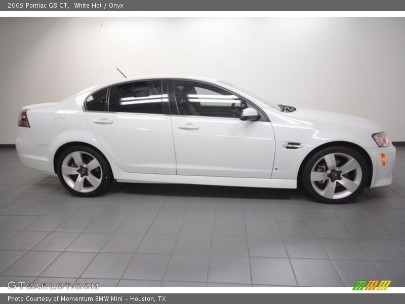 White Hot / Onyx 2009 Pontiac G8 GT