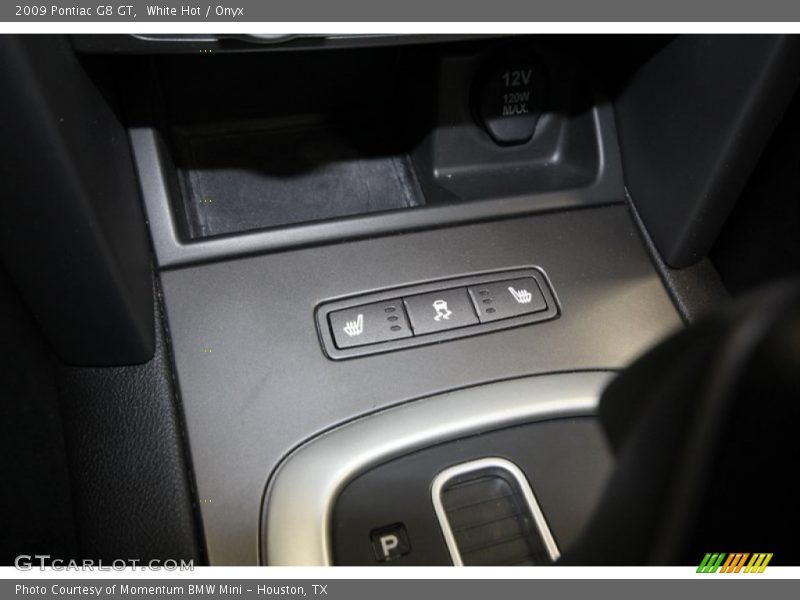 White Hot / Onyx 2009 Pontiac G8 GT
