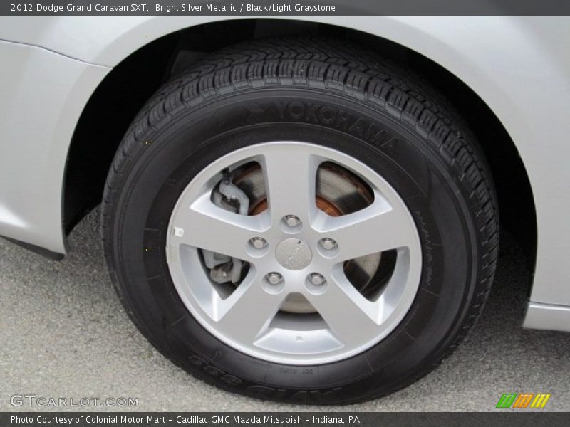 Bright Silver Metallic / Black/Light Graystone 2012 Dodge Grand Caravan SXT