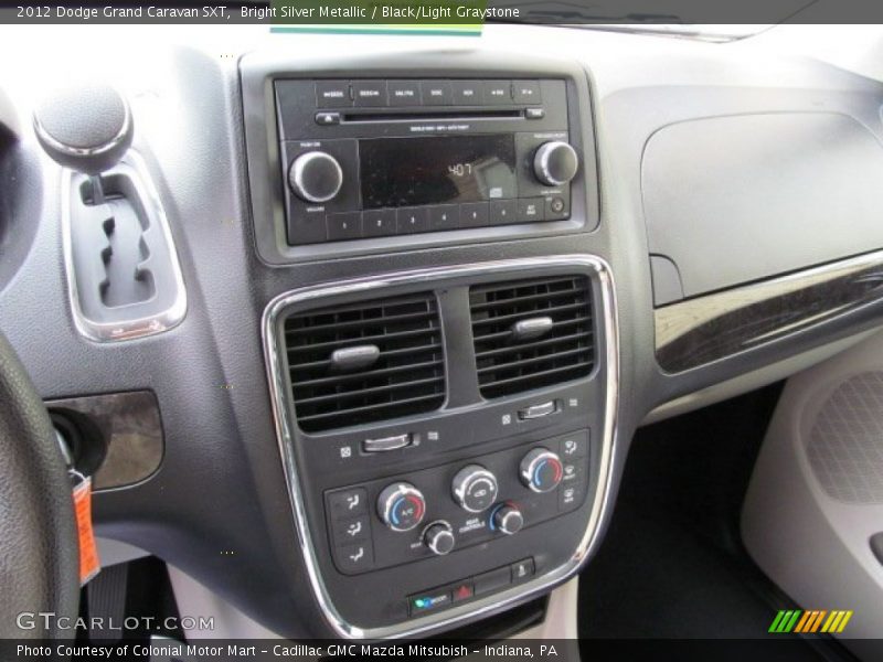 Bright Silver Metallic / Black/Light Graystone 2012 Dodge Grand Caravan SXT