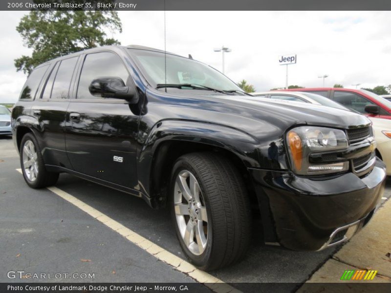Front 3/4 View of 2006 TrailBlazer SS