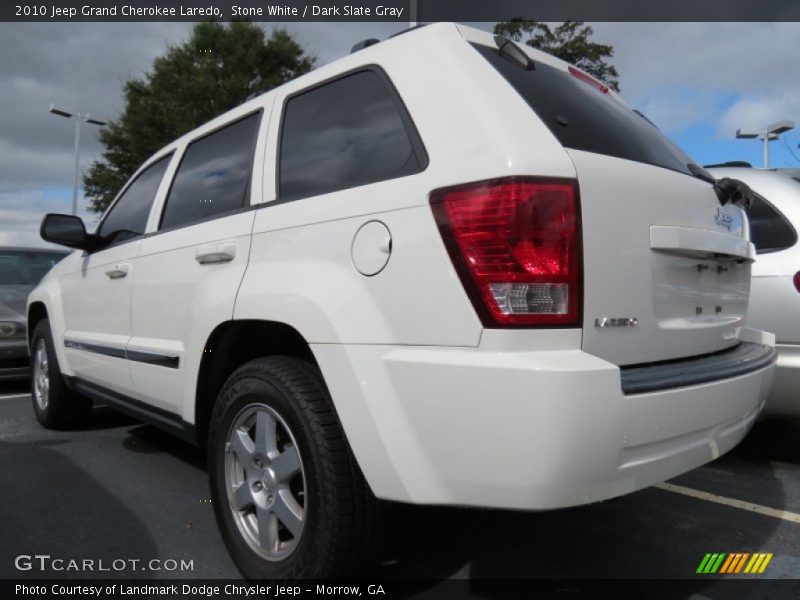 Stone White / Dark Slate Gray 2010 Jeep Grand Cherokee Laredo