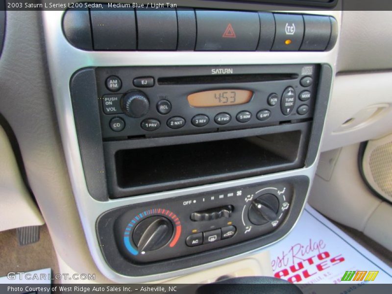 Medium Blue / Light Tan 2003 Saturn L Series L200 Sedan