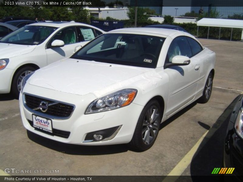 Ice White / Calcite/Off Black 2013 Volvo C70 T5