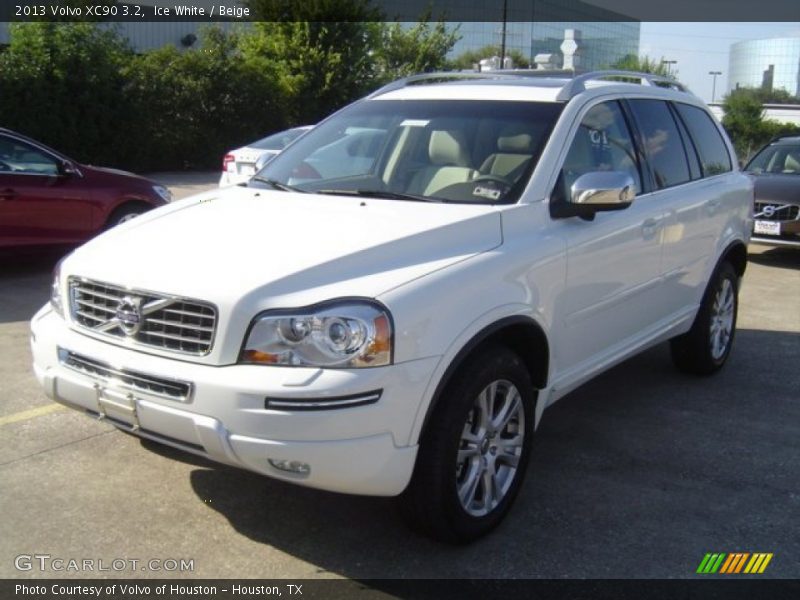 Ice White / Beige 2013 Volvo XC90 3.2